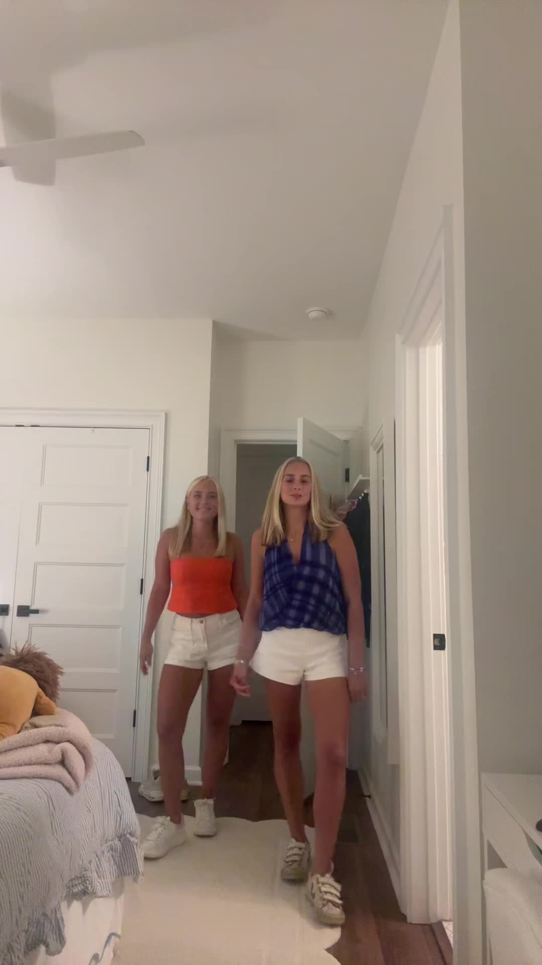 @Demi