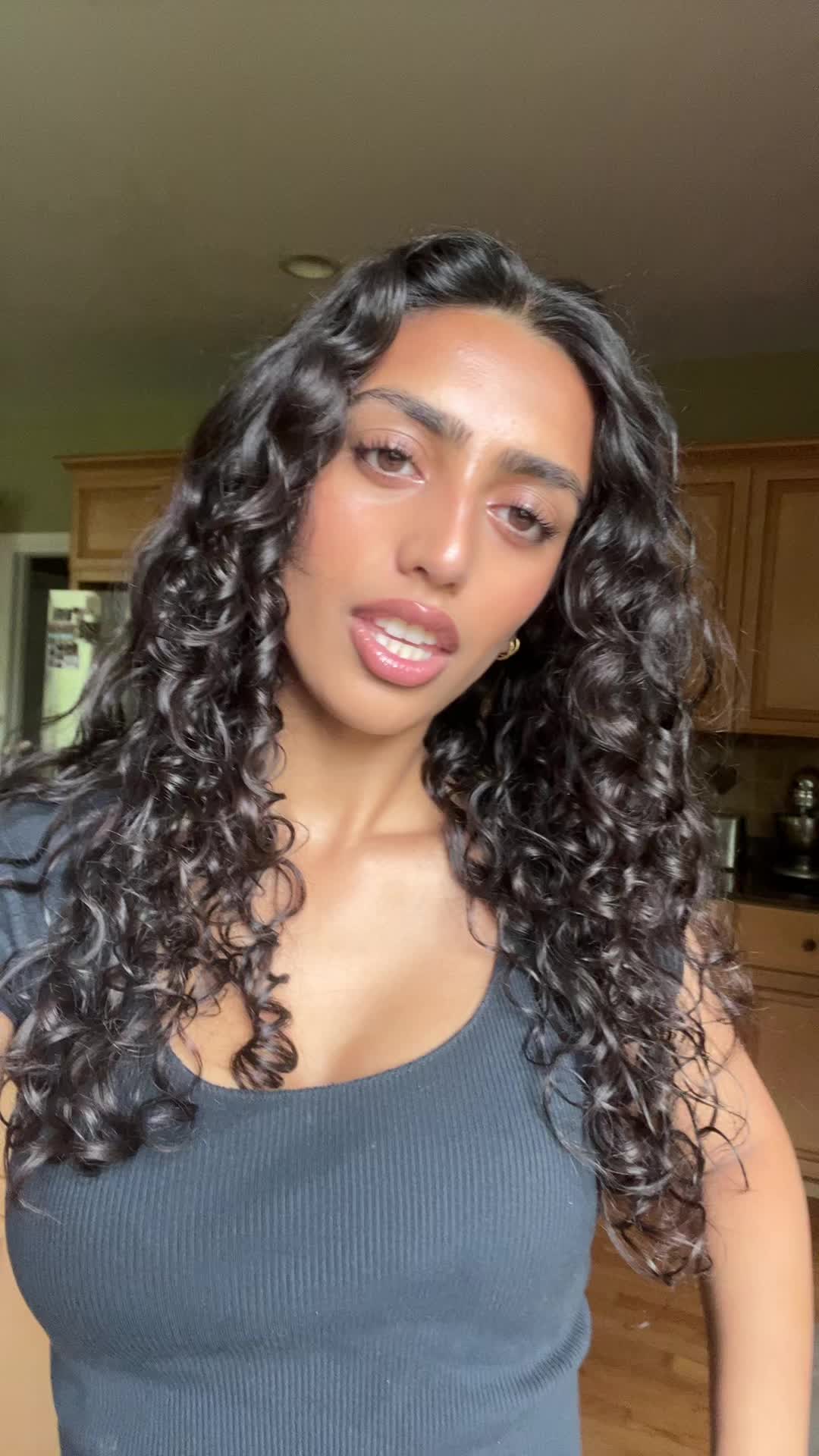 @anya