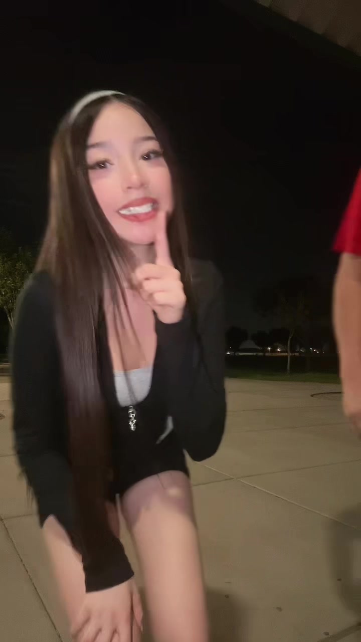 @thegirlnextdoor