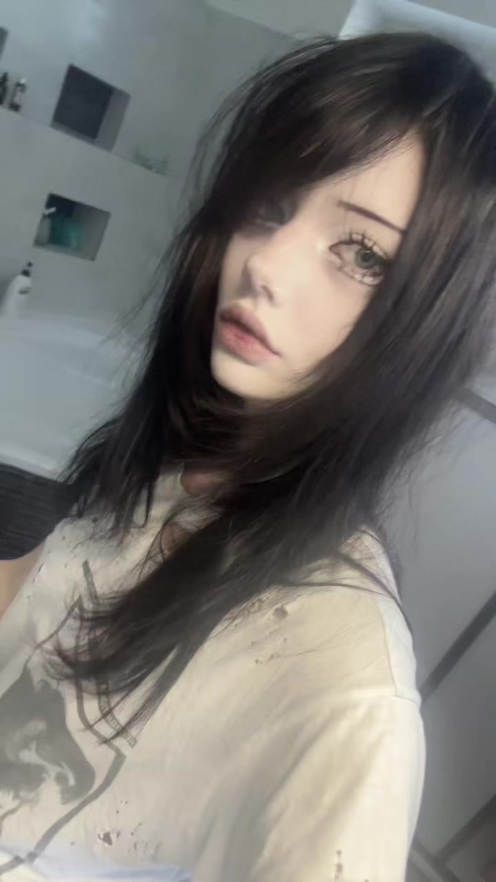 @🧛🏻♀️