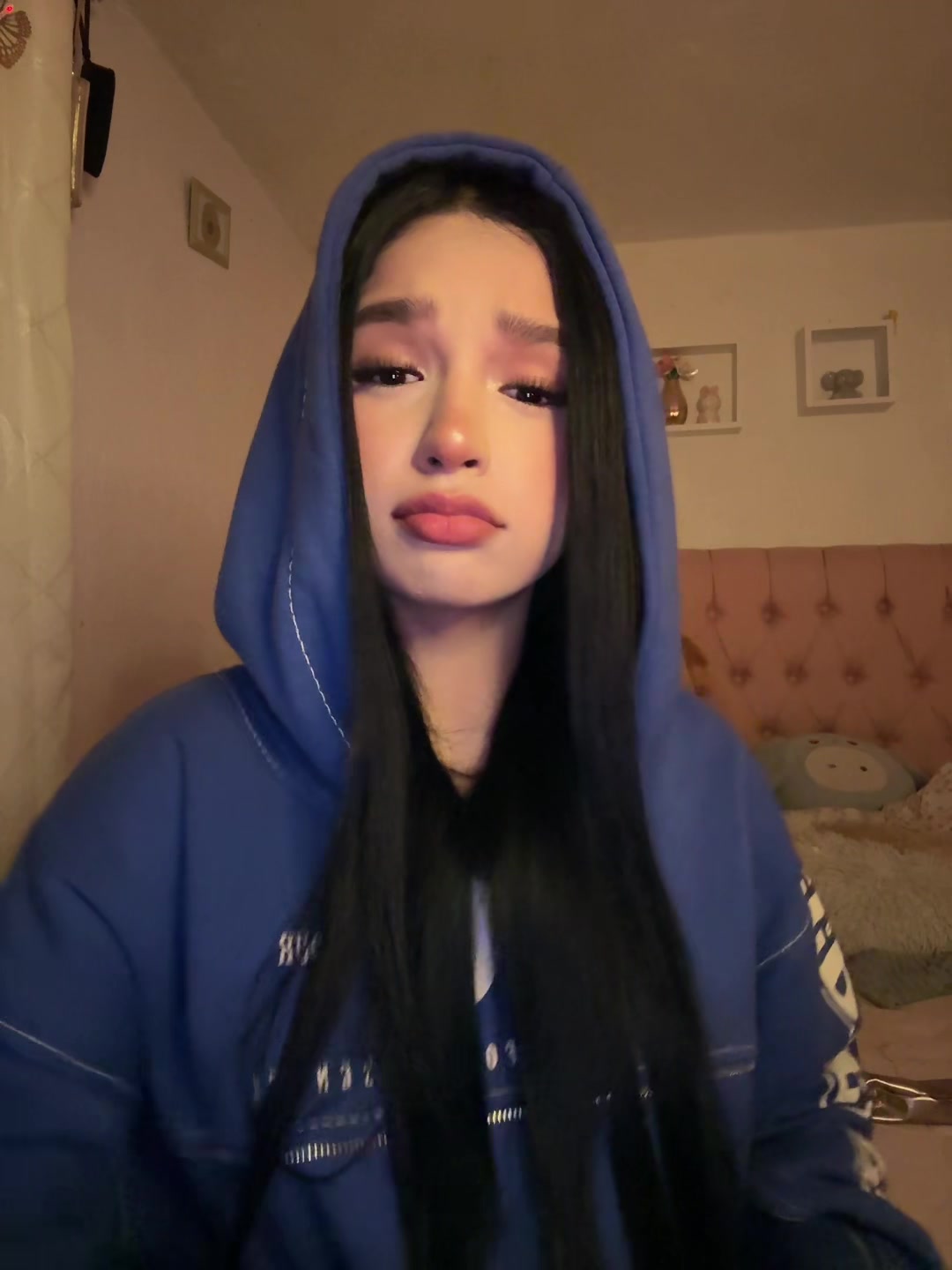 @_.𝘰𝘳𝘰𝘴𝘴𝘰𝘧