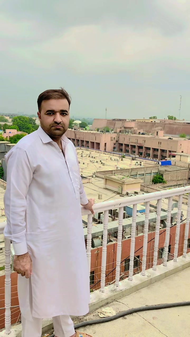 @Ferry_khan98