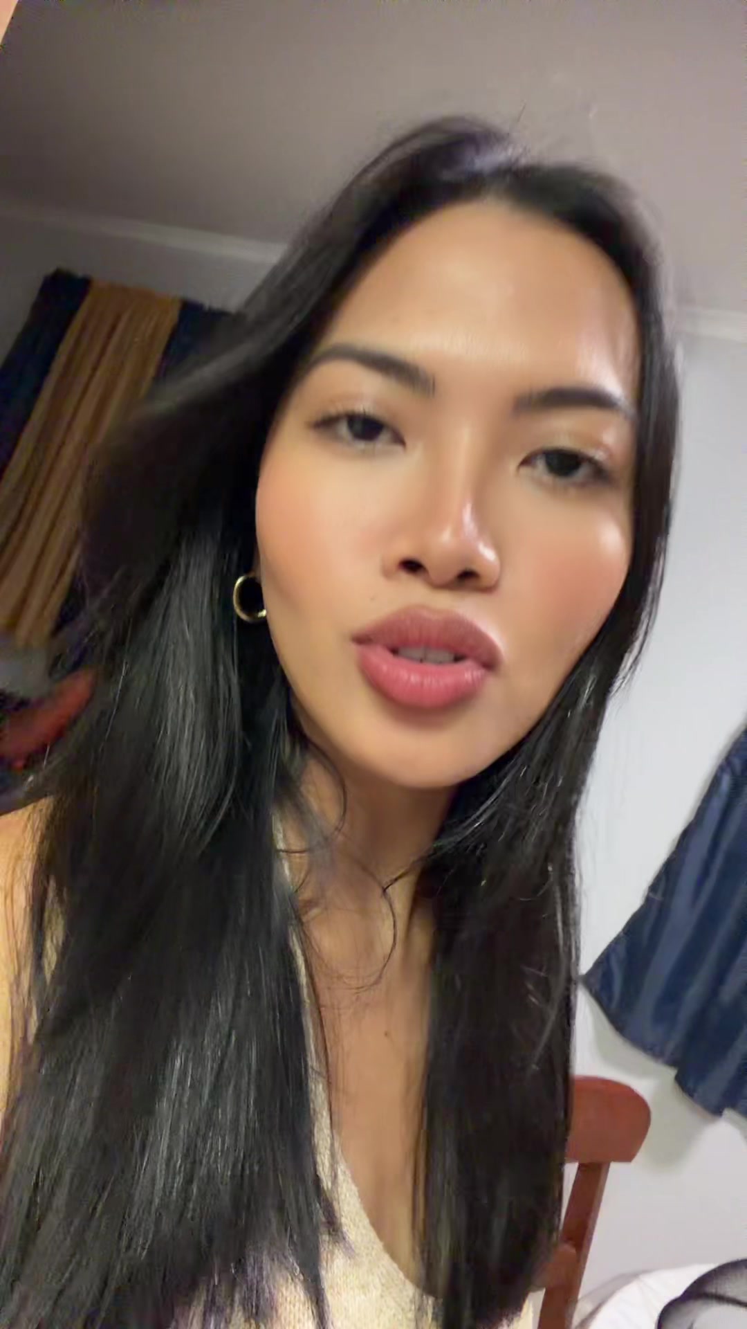 @Mellikay8 on IG