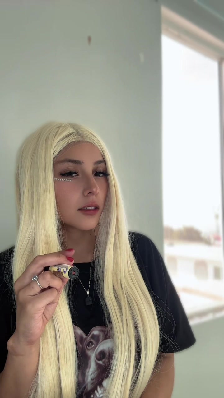 @Luna