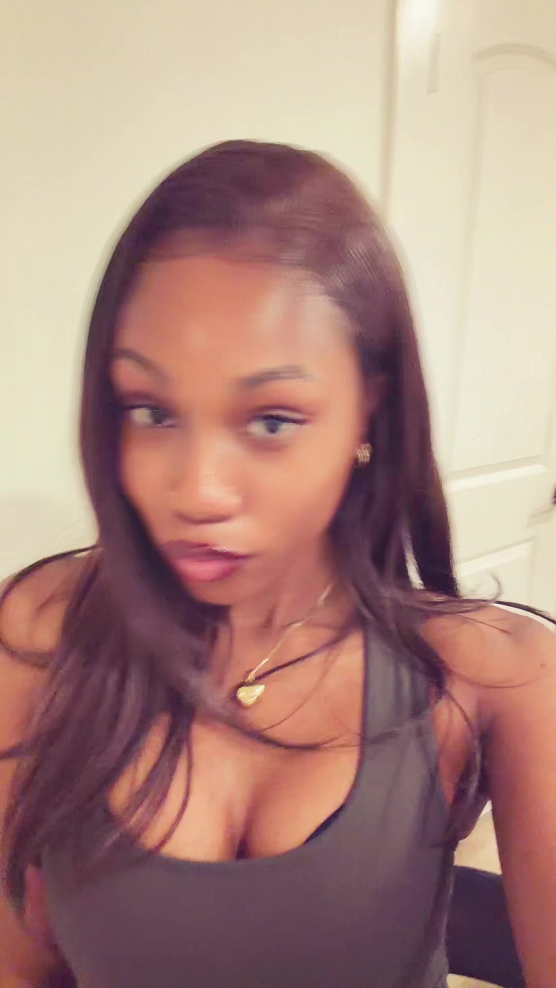 @Bella