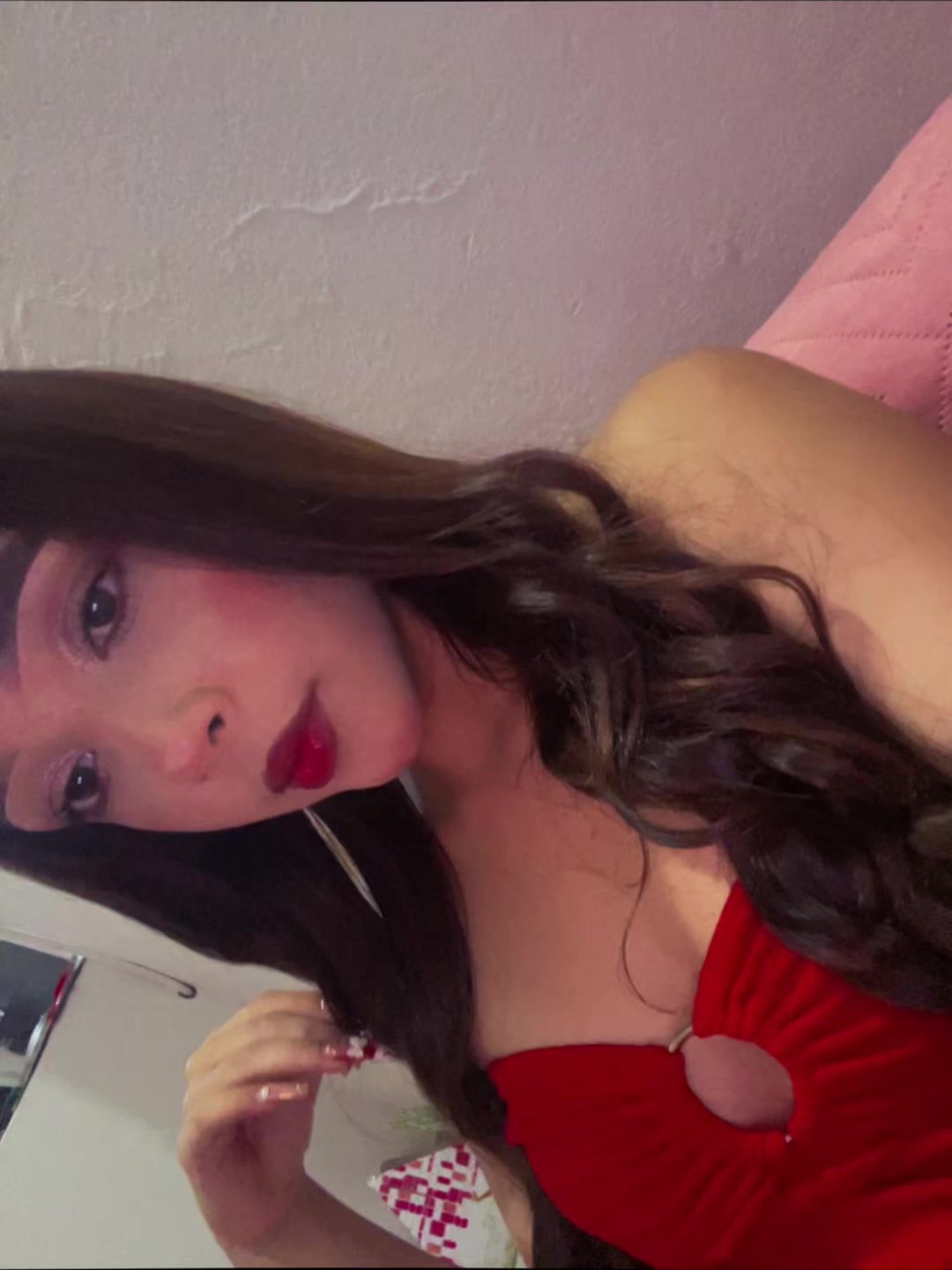 @𝑆𝑜𝑓𝑖𝑎🧖🏼&zwj;♀️🌸