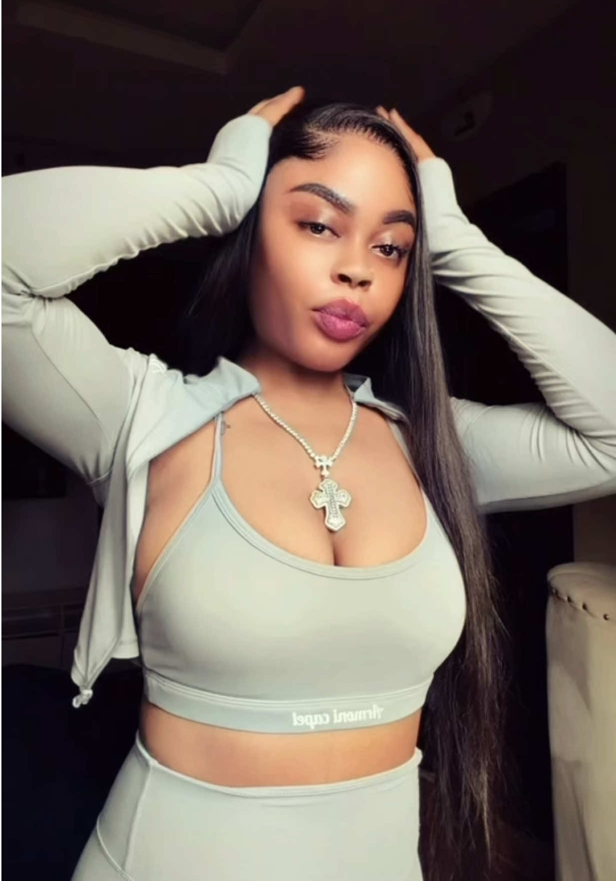 @𝑶𝒚𝒊𝒏_𝑩𝒊𝒍𝒍𝒔 🥀❤️🩹👑