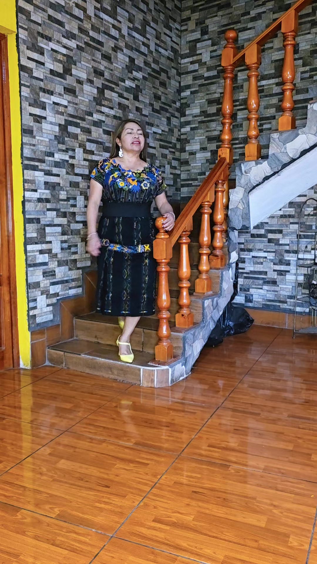 @Gloria Tzoc