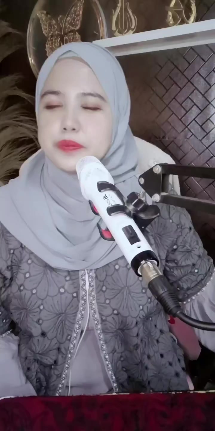 @👉 Apriliyani 👈