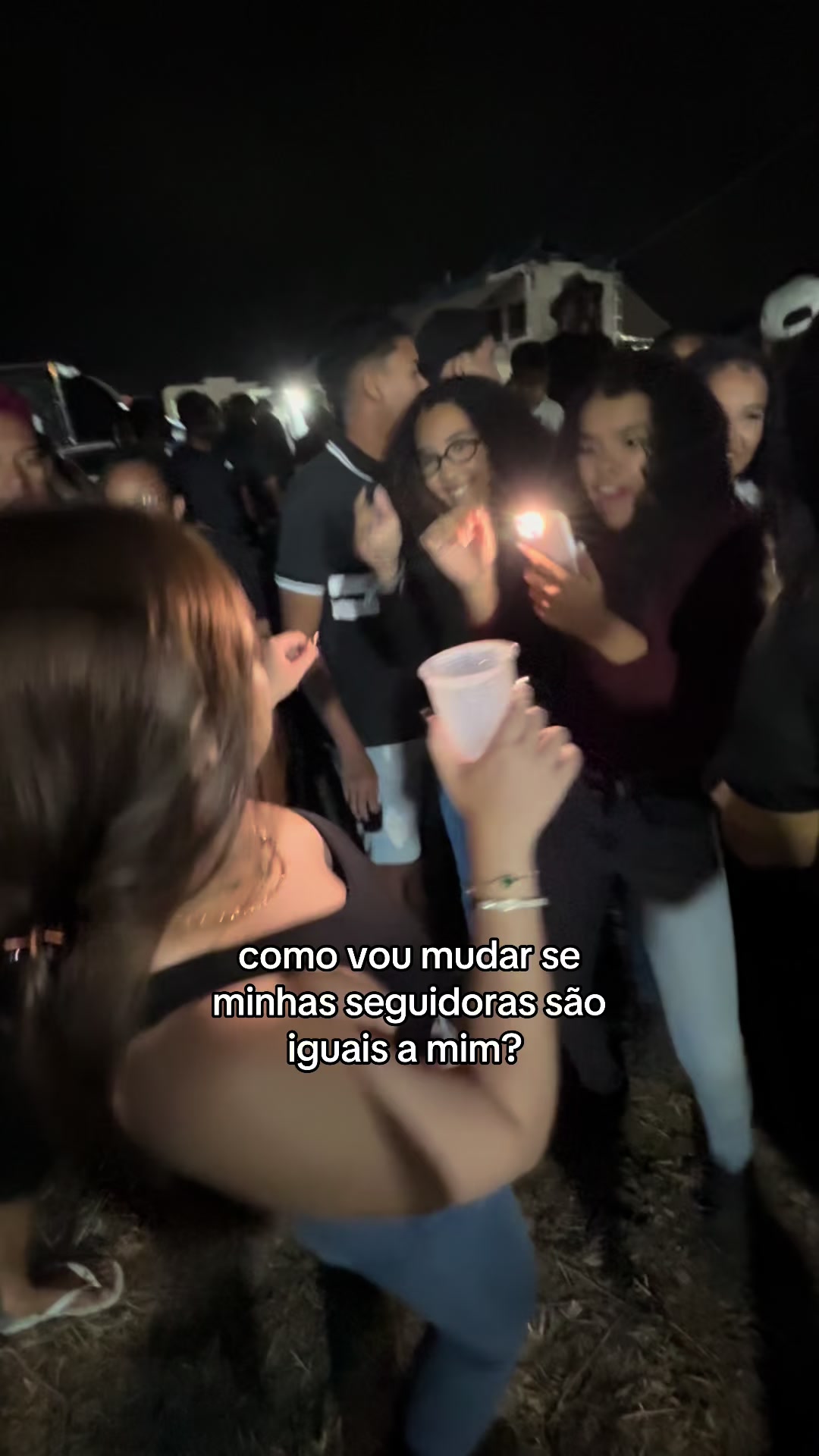 @carlaqueiroz