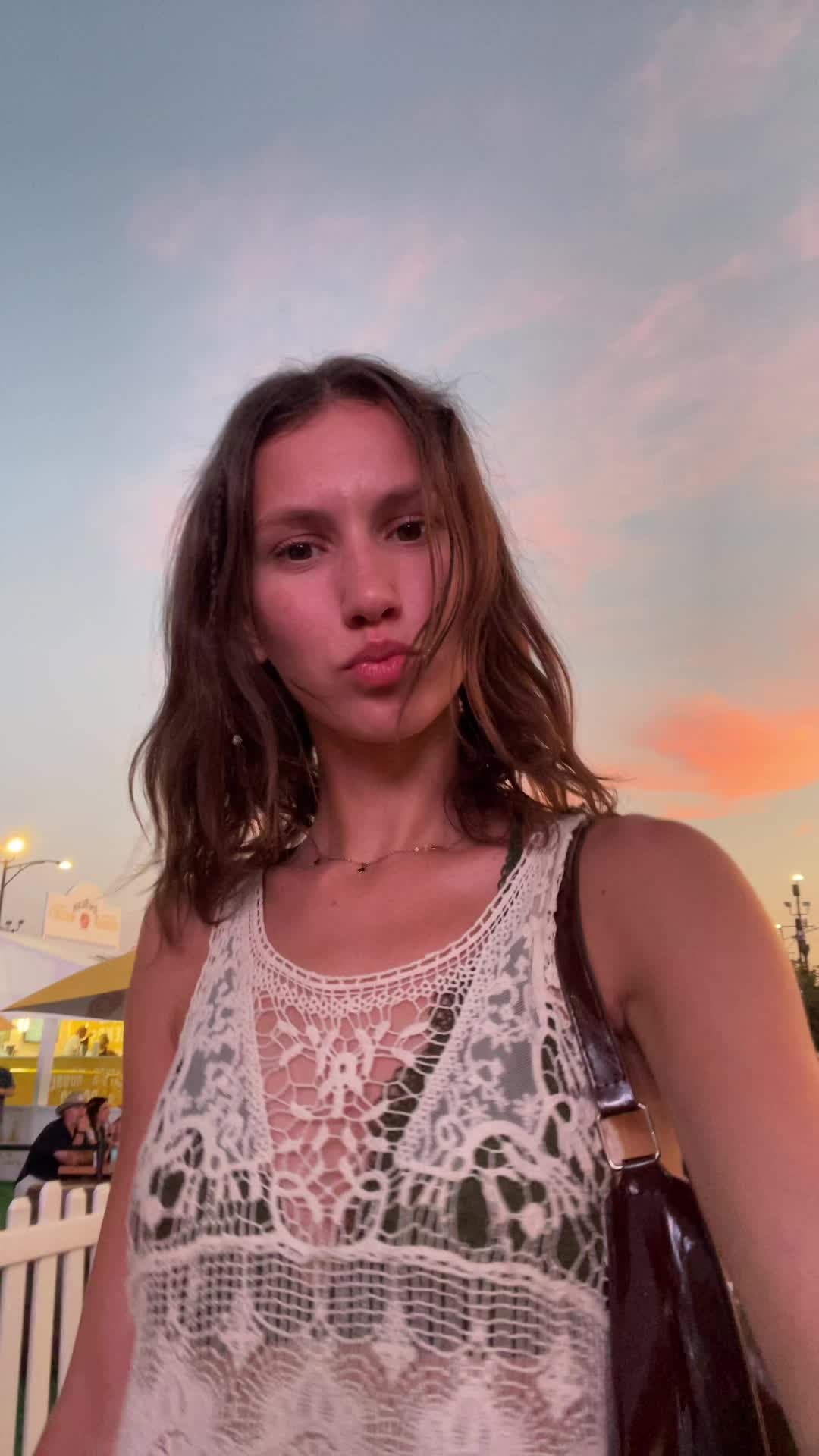 @Izabella