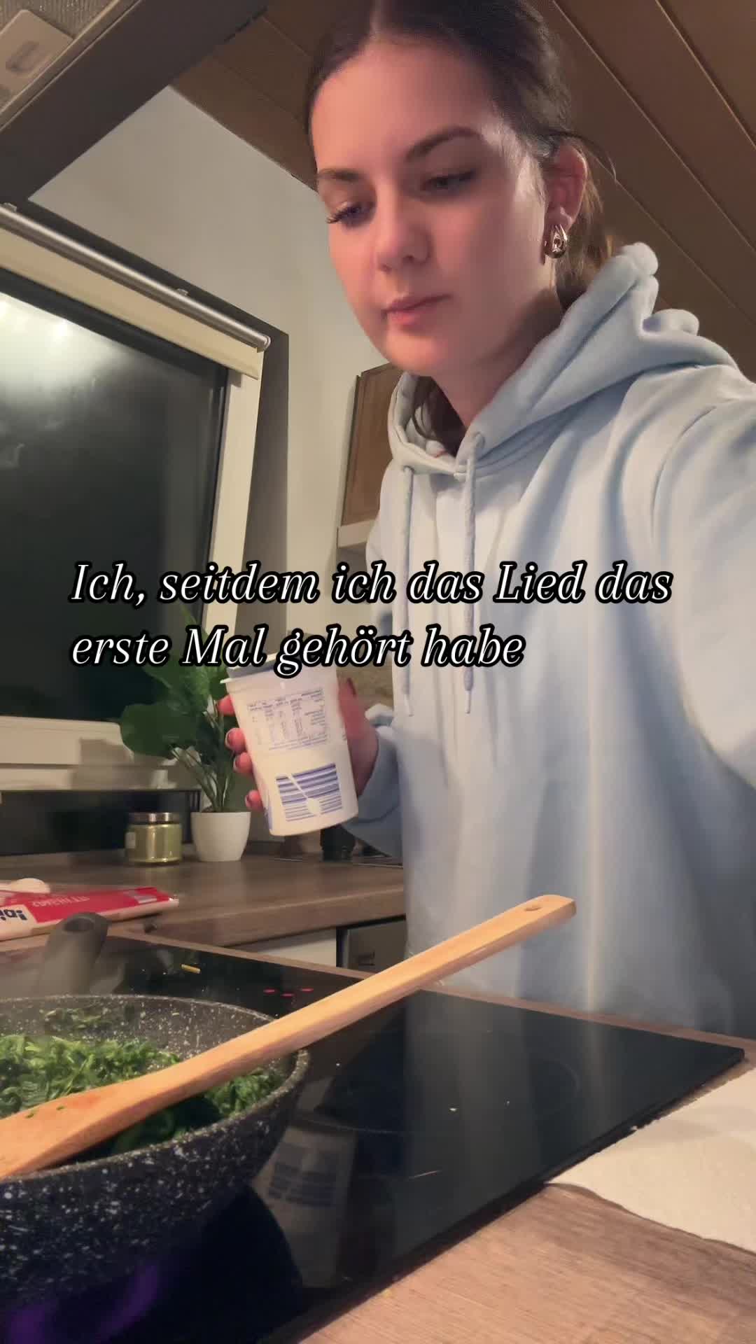 @𝐃𝐞𝐥𝐢𝐚-𝐂𝐡𝐥𝐨𝐞 🪷