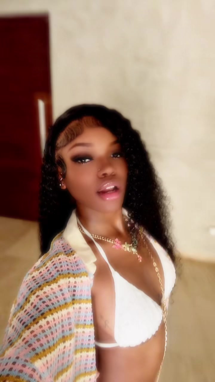 @QueenB