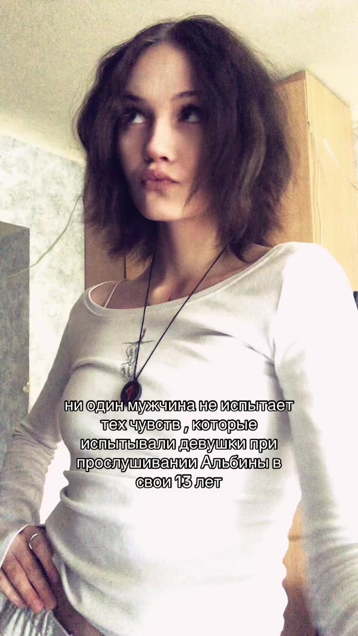 @awwwelie