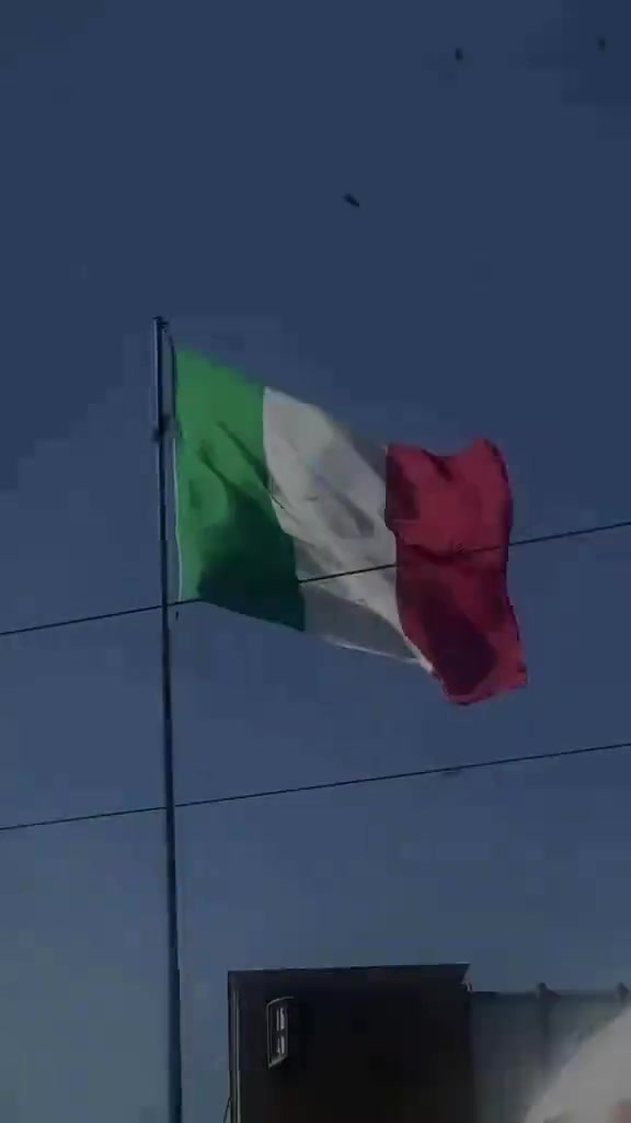 @🇮🇹,,,,J,,,,🇪🇺