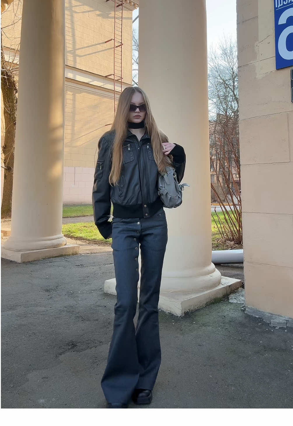@лиза.