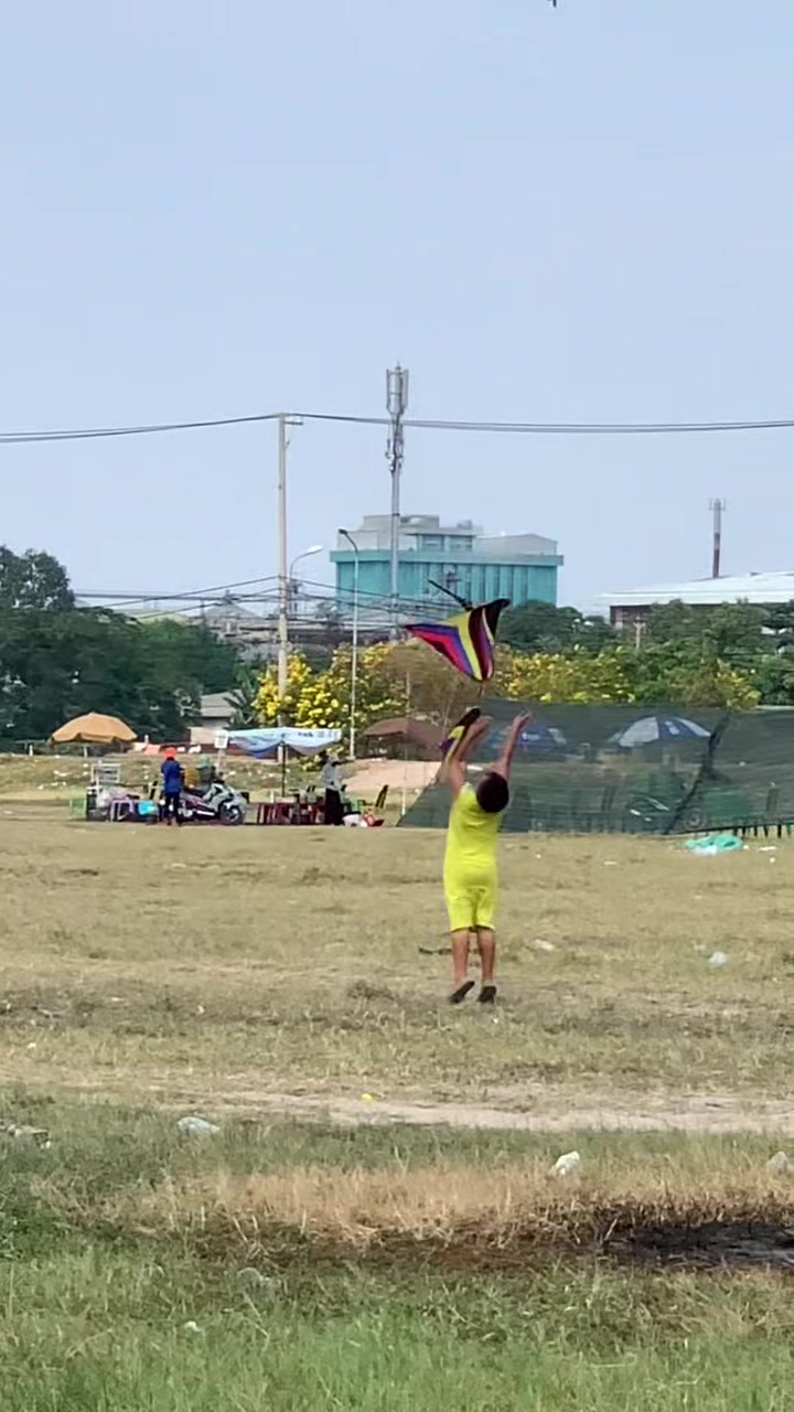 @Thả diều cùng Lợi