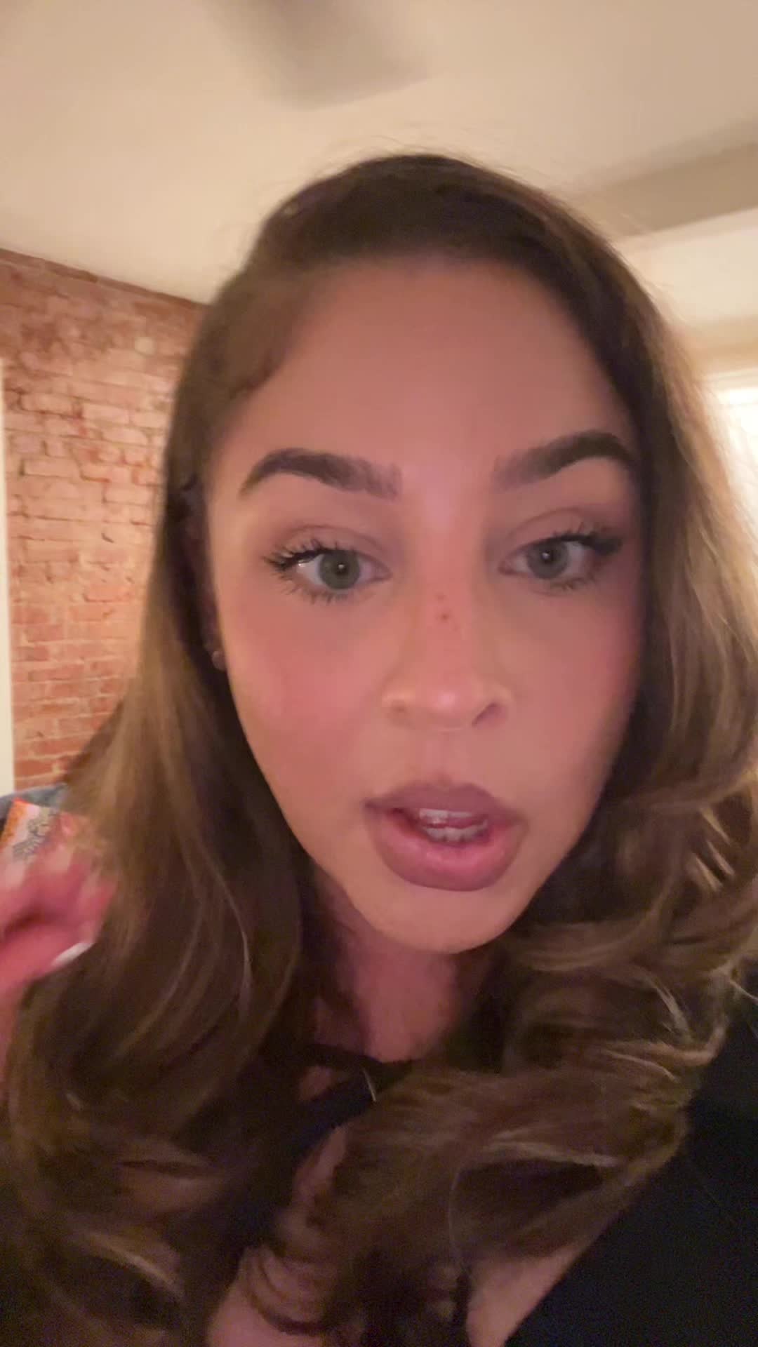 @zoefromtheinternet