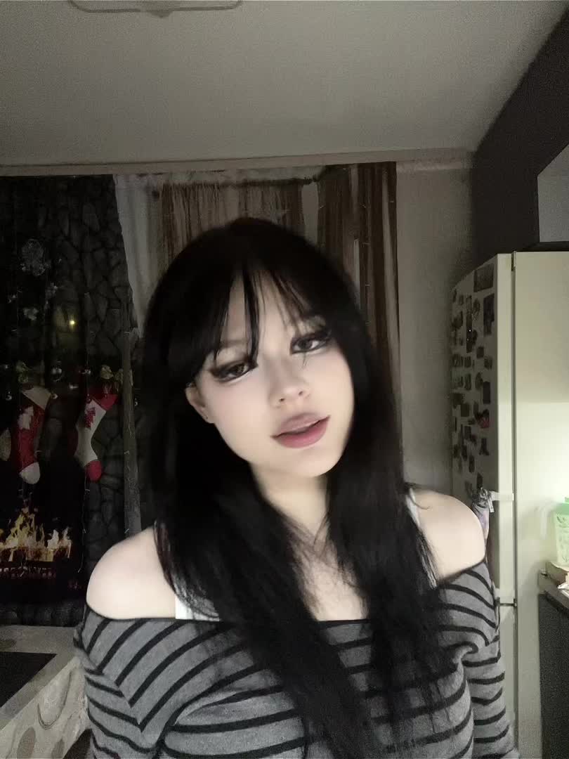 @^^