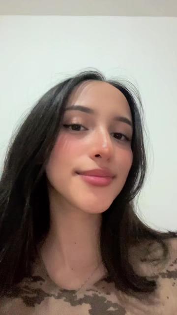 @HilaryRhodes