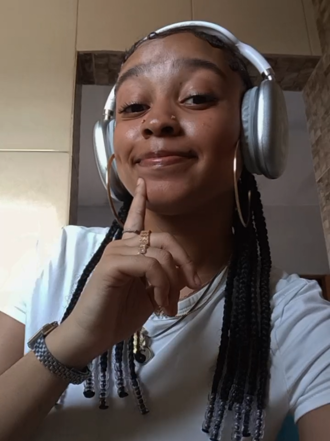 @lari ☯