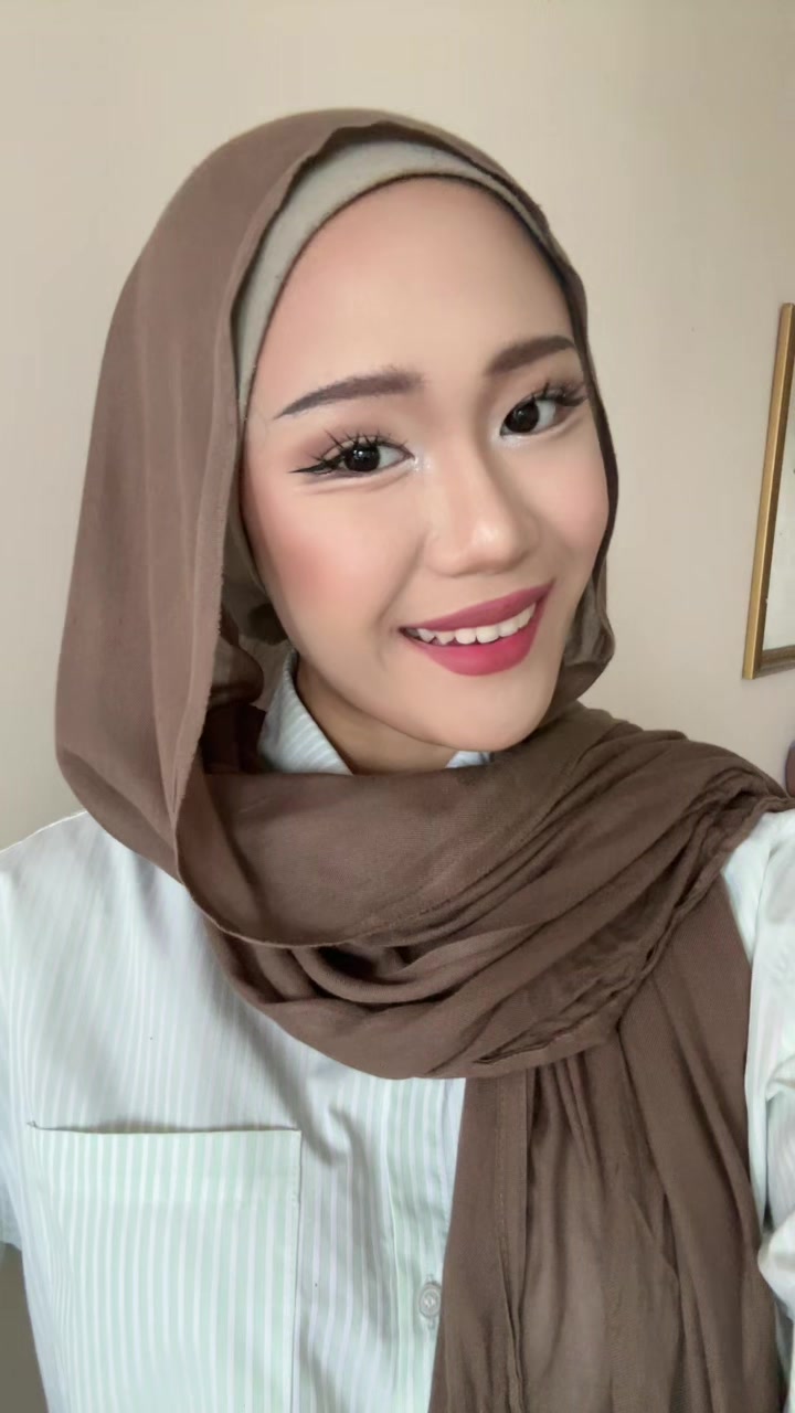 @isyanell