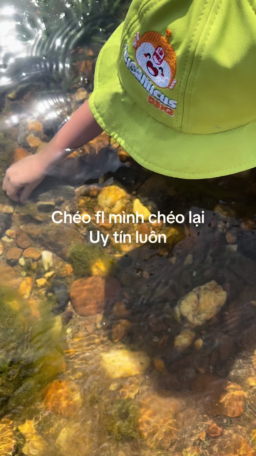 @Ch&eacute;o fl uy t&iacute;n