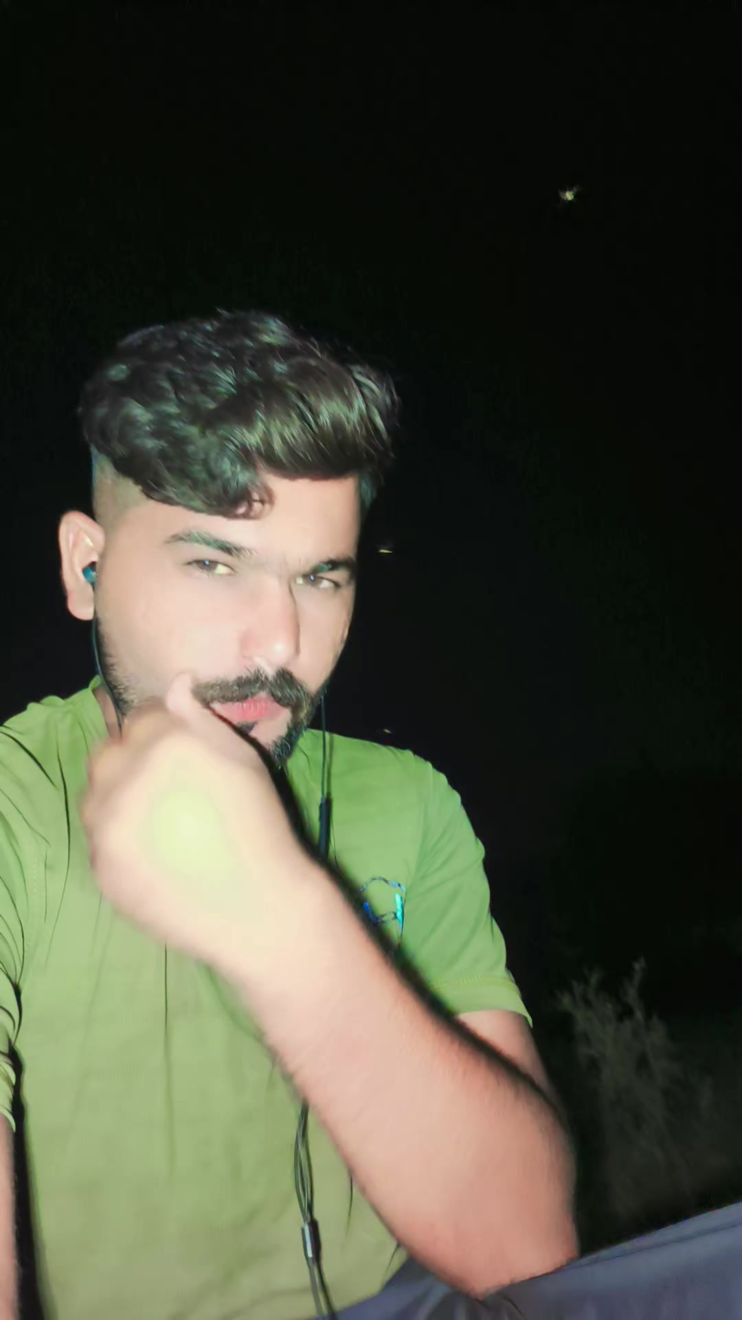 @عدنان خاں