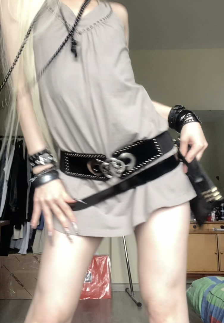 @damnwitchq
