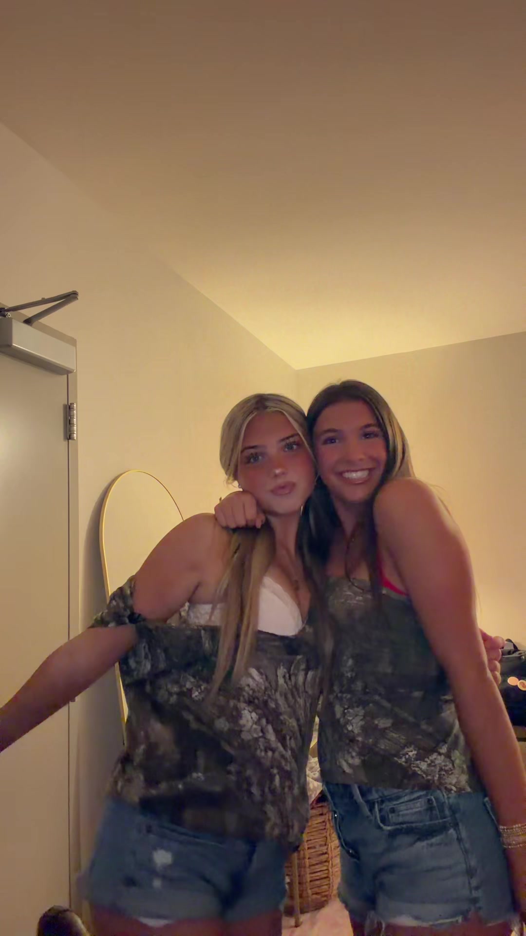 @sabrina