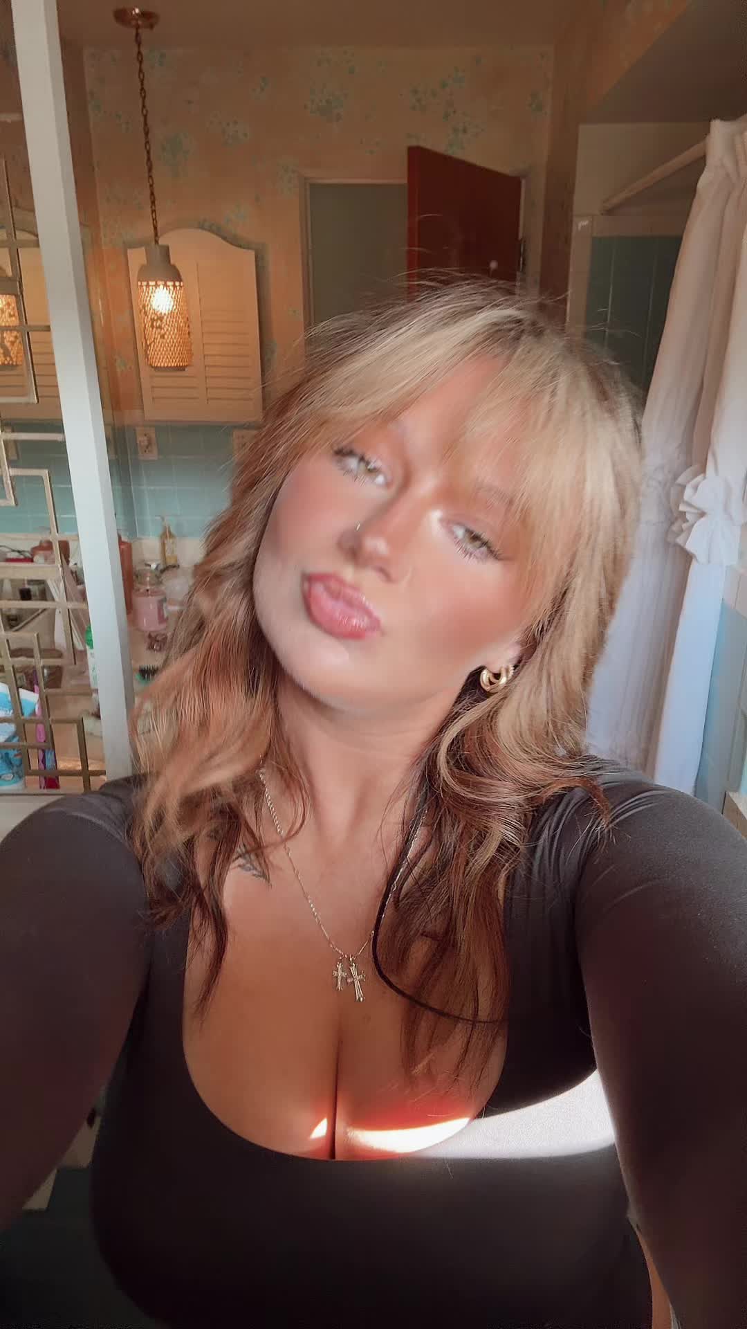 @kayley🐆🎱🥀