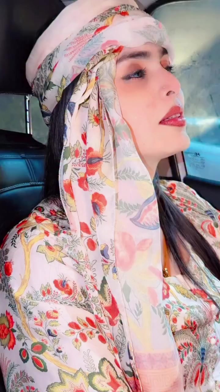 @Aj_Malika011