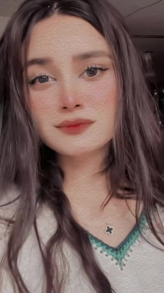 @Emaan🕊️✨