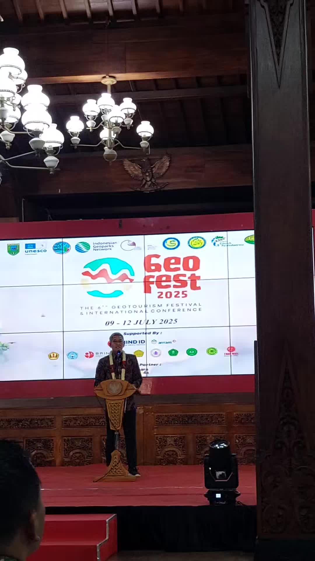 @MUTAQIN STAF AHLI BUPATI