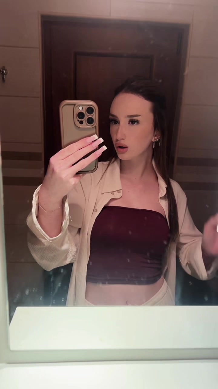@𝓳𝓮𝓵𝓮𝓷𝓪 𝓵𝓸𝓿𝓻𝓲𝓬