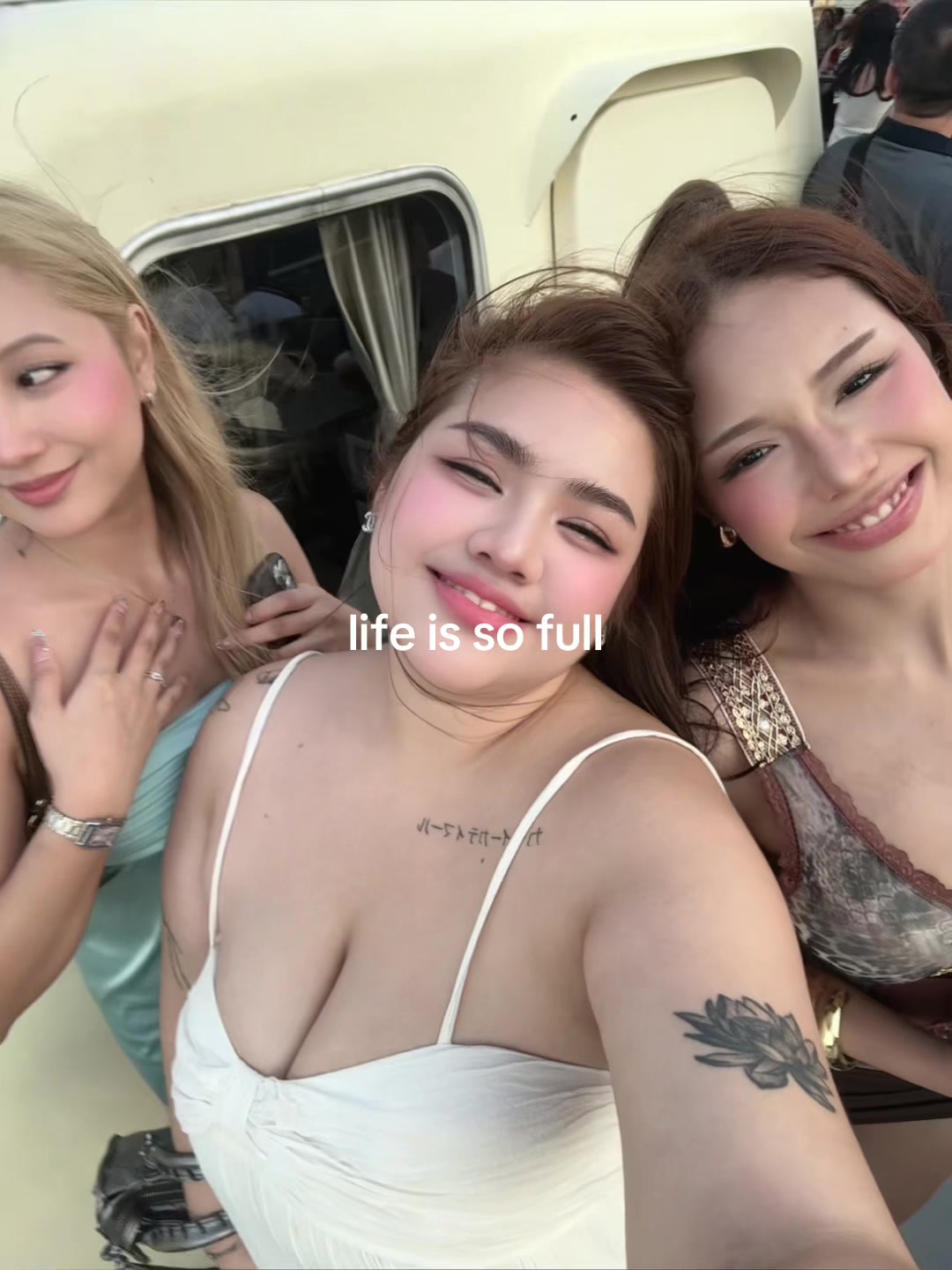 @kylienabi🐰ྀི