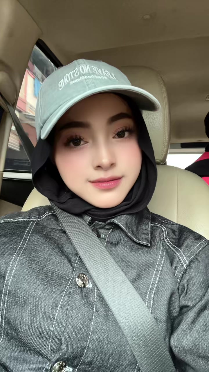 @intanmlna