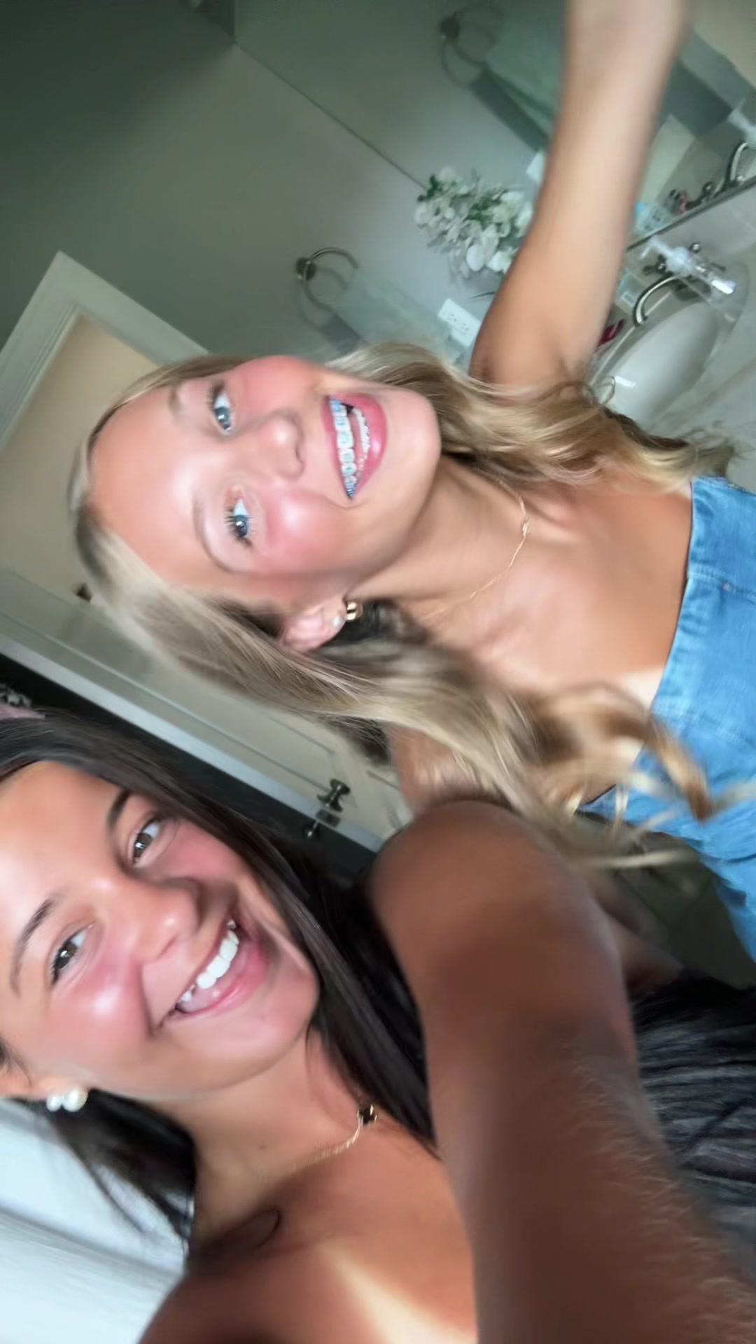@liasansbury