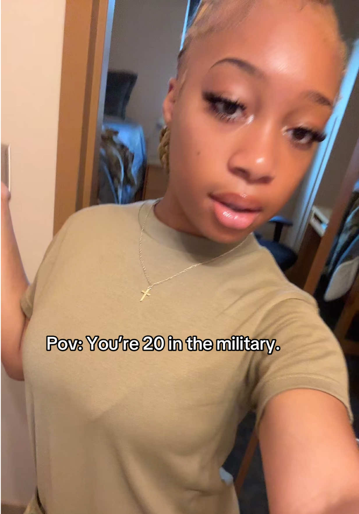@Rose Pooh 🍭⭐️💓 • Following