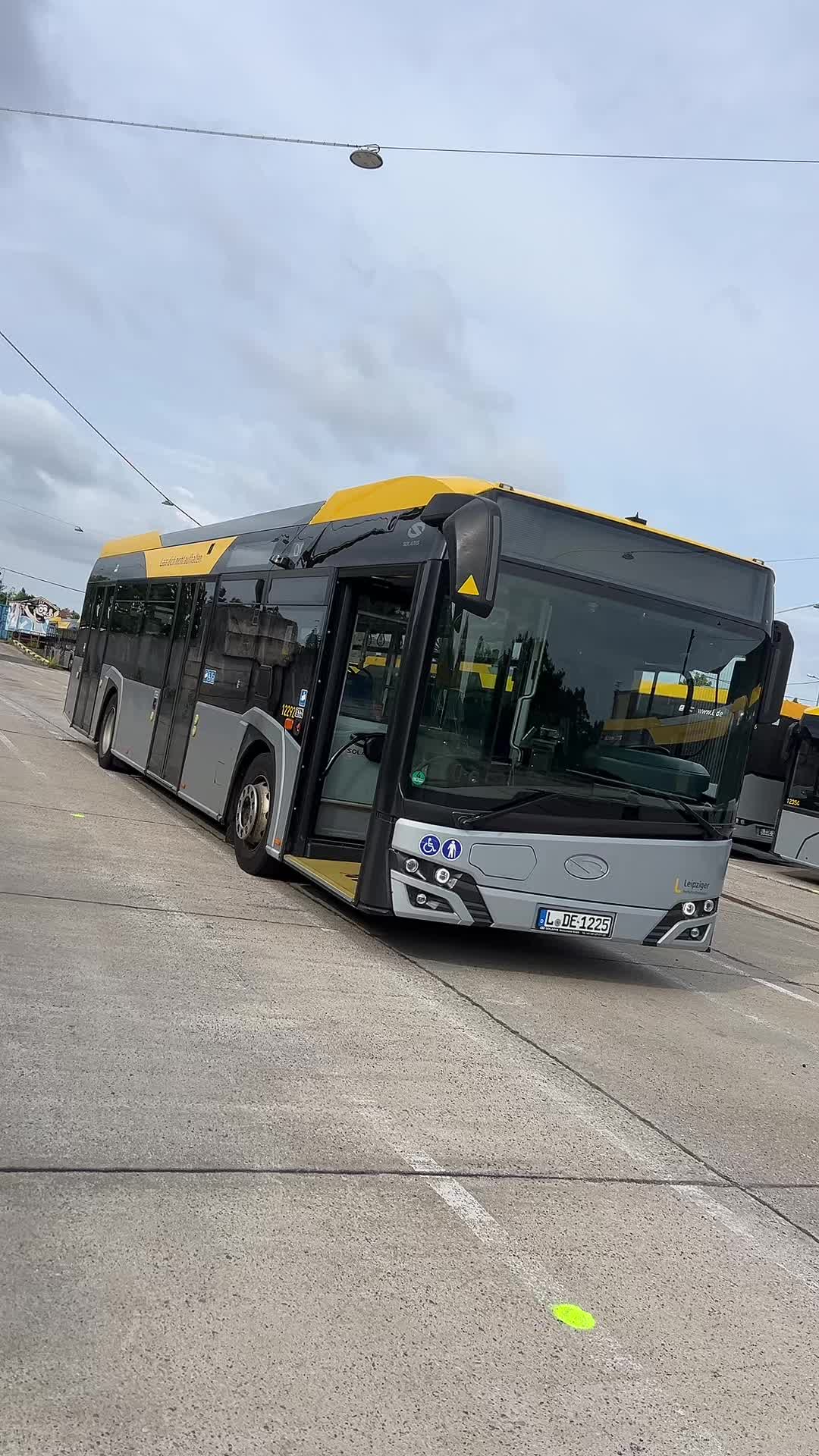 @Busbahnfabi