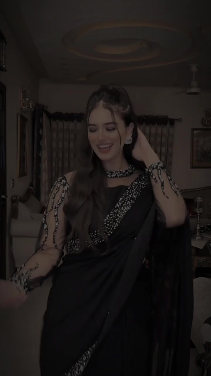 @Alina Amir Live&edits