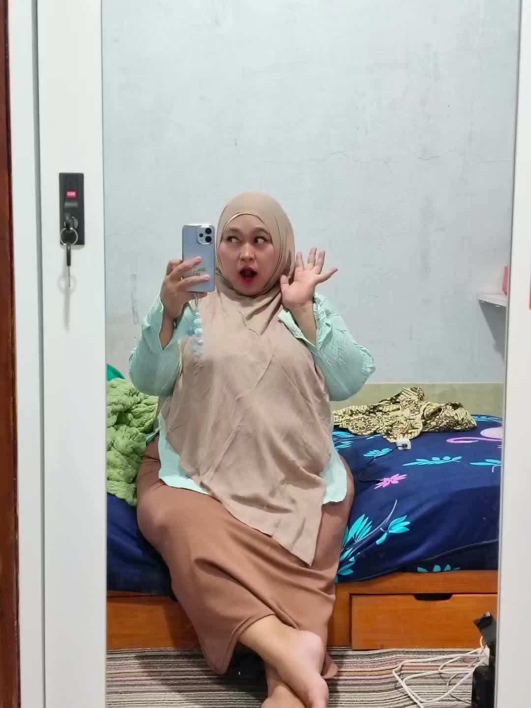 @momsreyh
