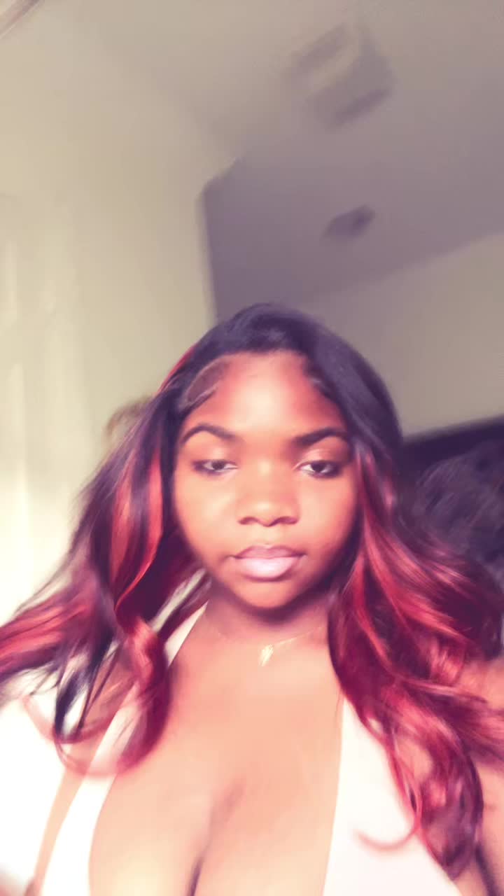 @lurkingglouu