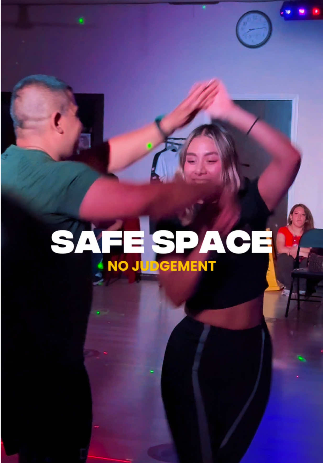 @Latinos Academia de Baile