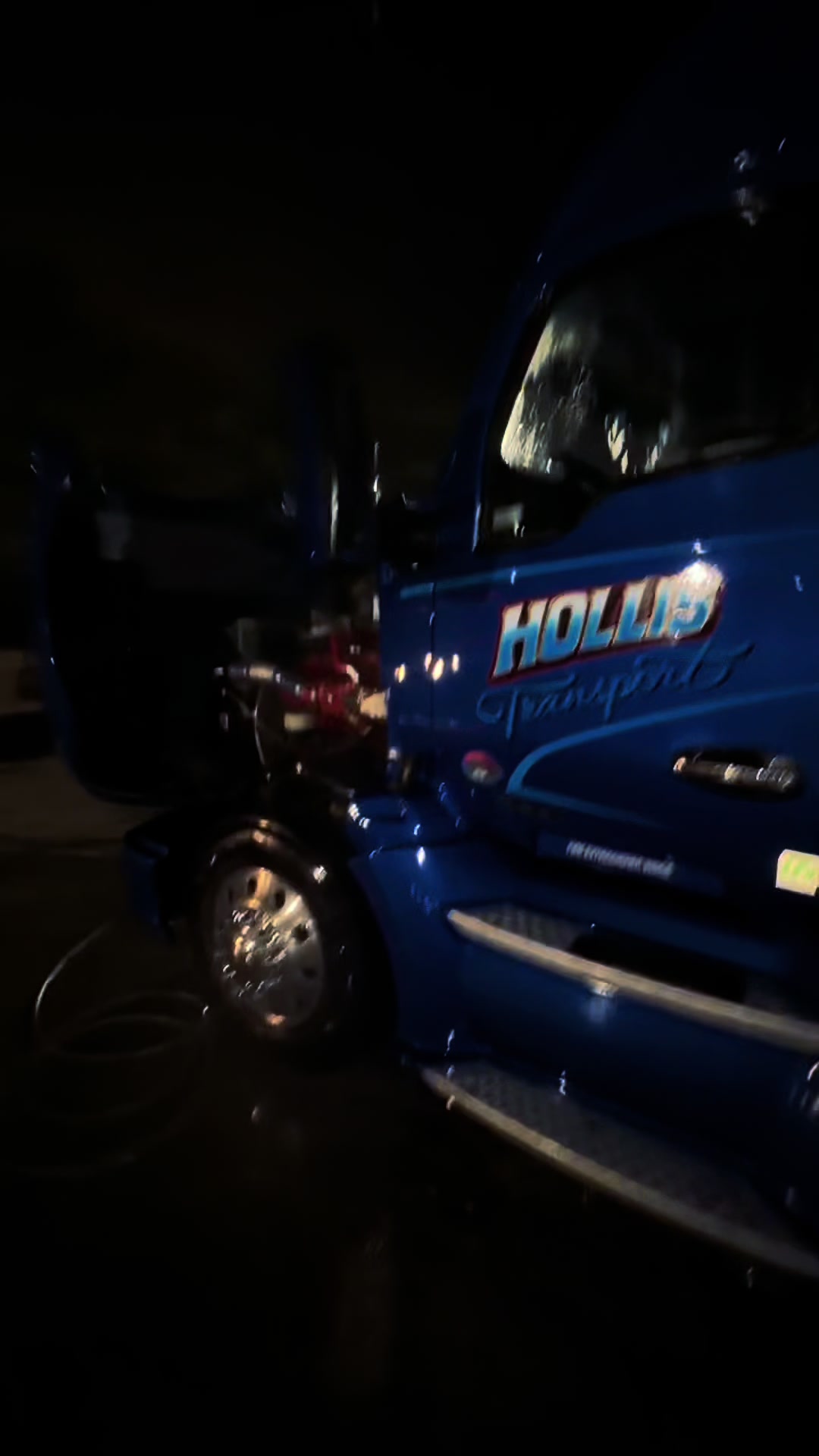 @tjhollisw900