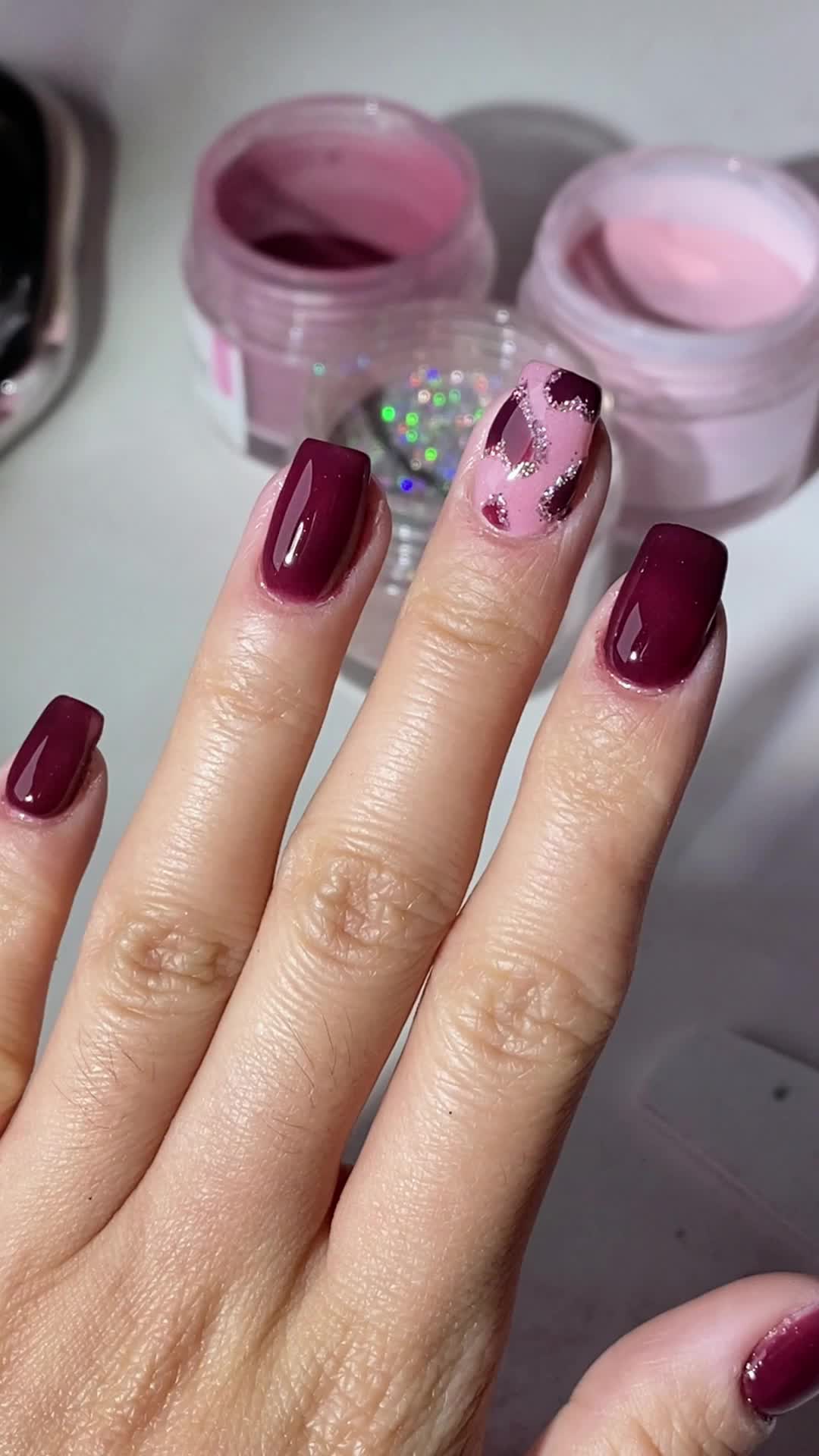 @Sharon_dipnails