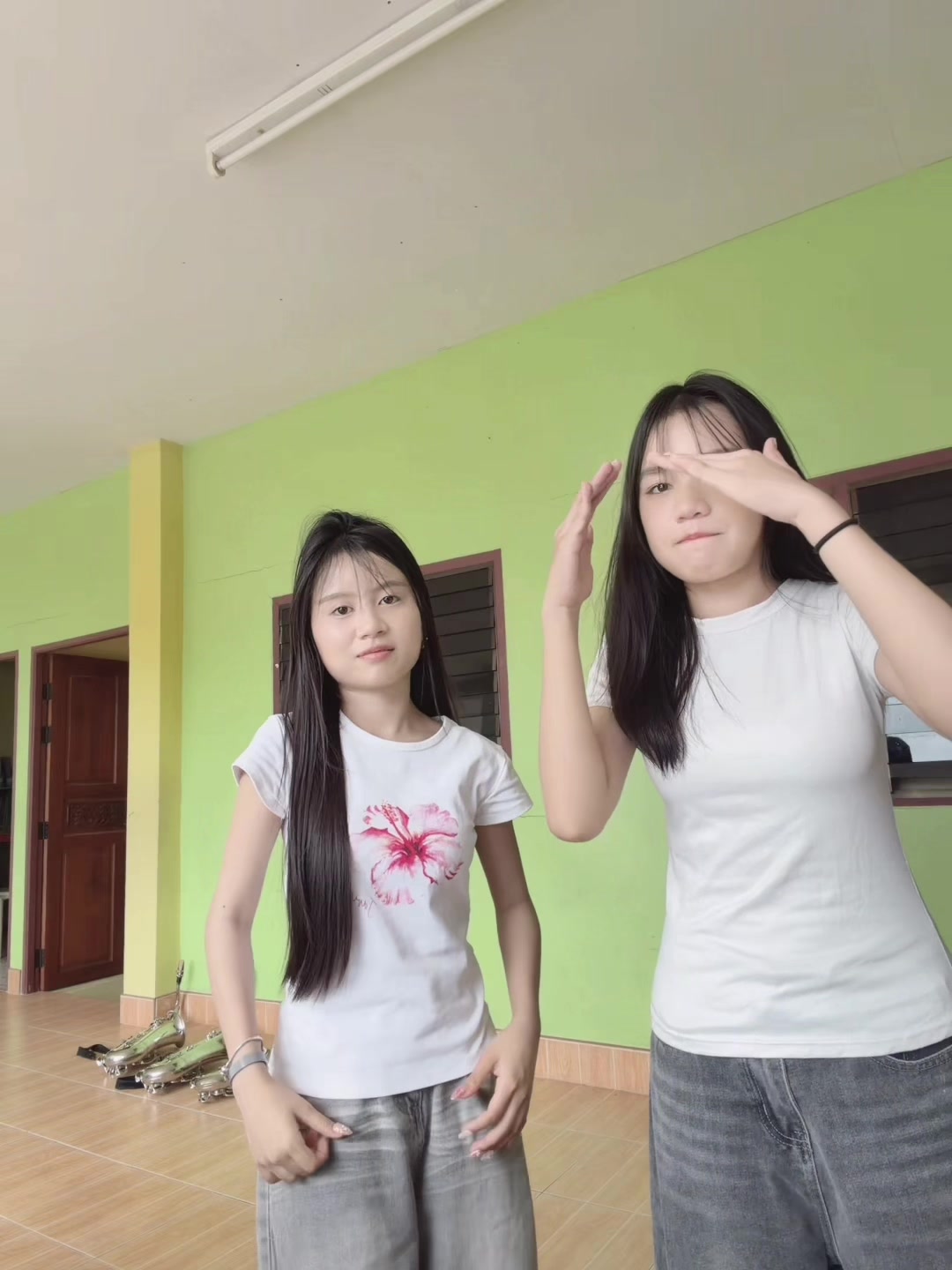 @อั้ม เอมมิกา(ช่องจริง 2.5 M)