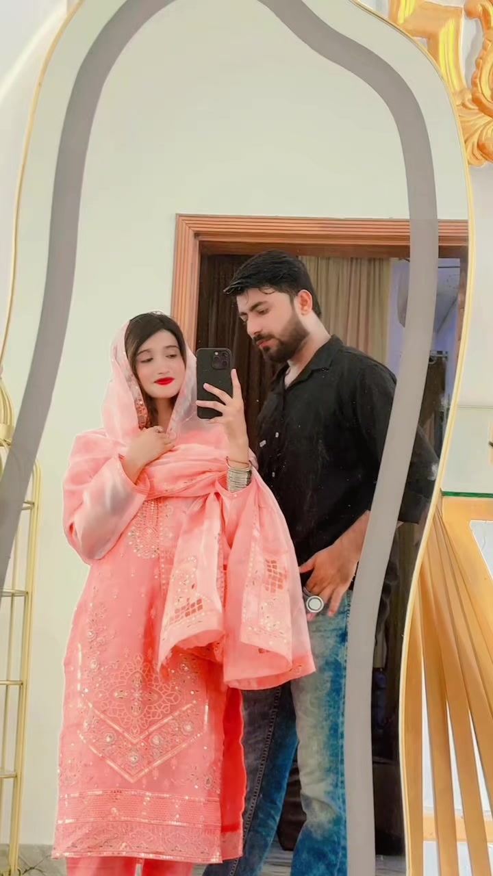 @👑عزیر~Pathan🤍🌼