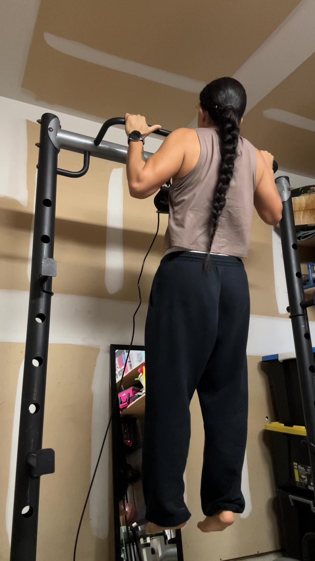 @b__av10