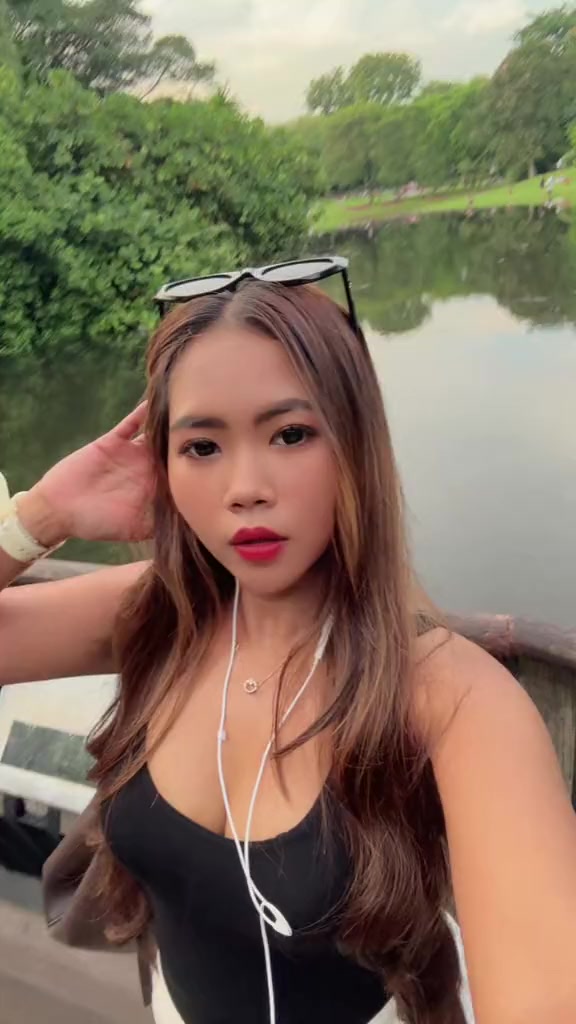 @yuni_karthika